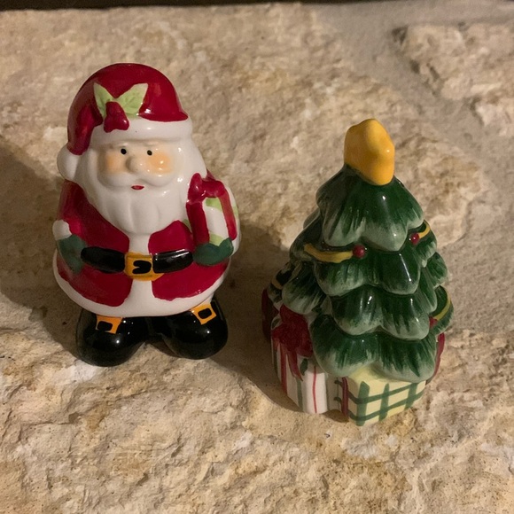 Ceramic Santa and Xmas Tree Salt and Pepper Set - Picture 1 of 7